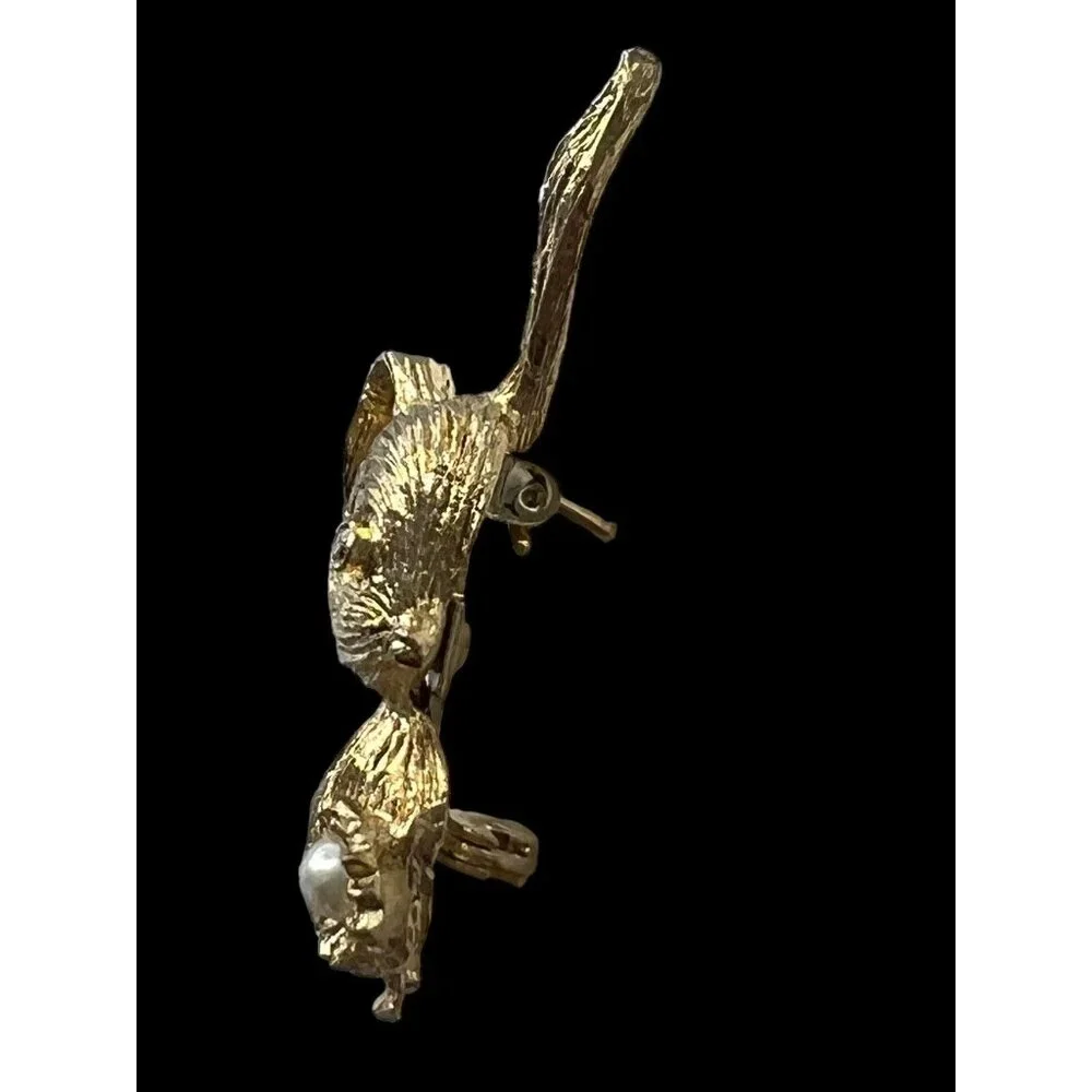 Brooch Bunny Rabbit Pin Holding Flower w/ Pearl Brushed Gold Tone 2” Easter Gift